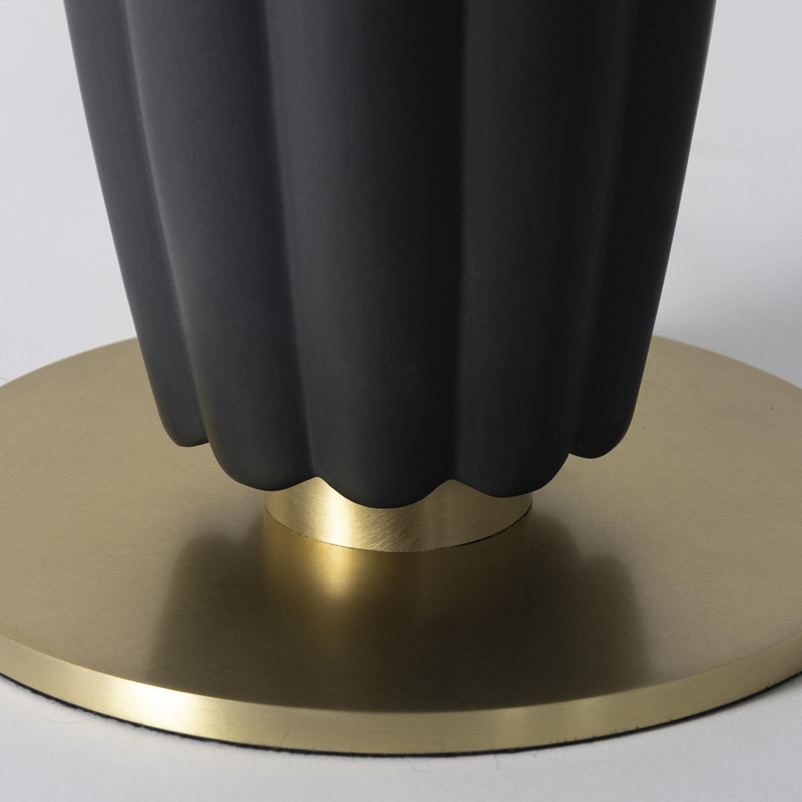 Crocus Ceramic Table Lamp (Black) | Regina Andrew Detroit